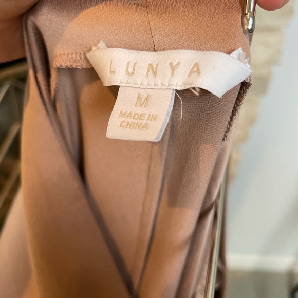 SOLD OUT Washable Silk Racer Dress LUNYA size M - Picture 6 of 7